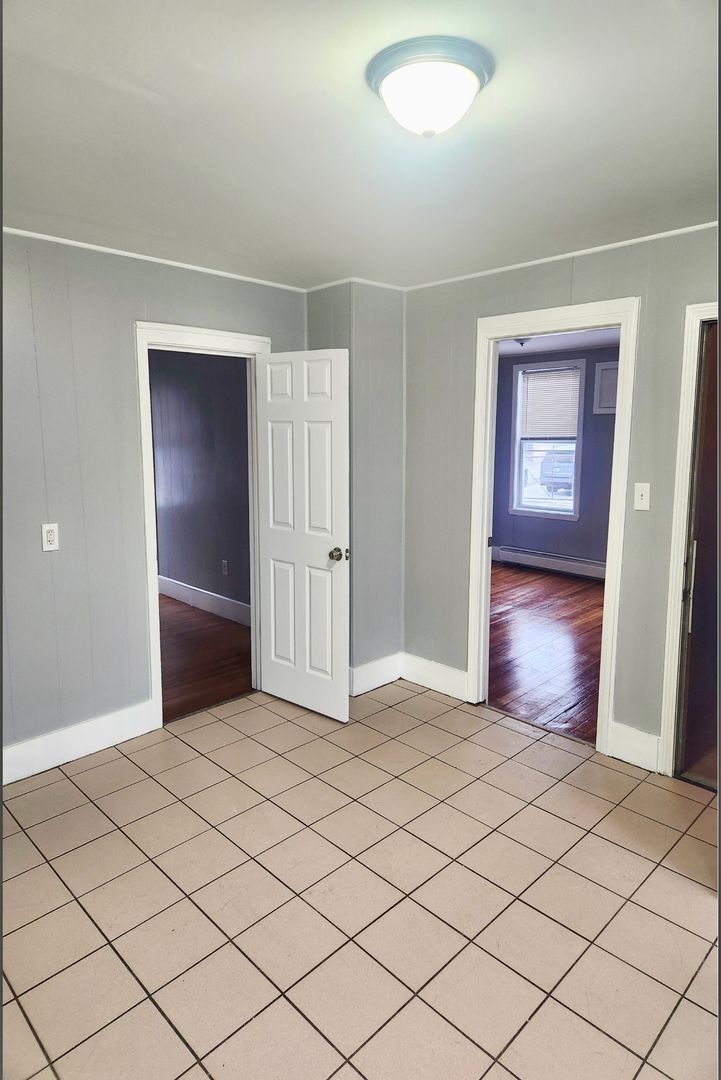 Building Photo - 22-24 Lawn Avenue - Unit #1F