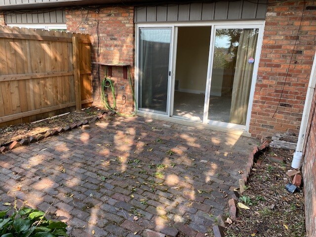 Building Photo - 1354 Bluff Ave