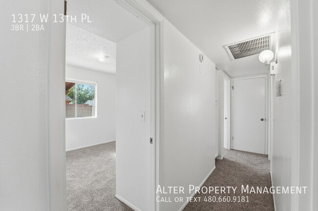 Building Photo - 1317 W 13th Pl