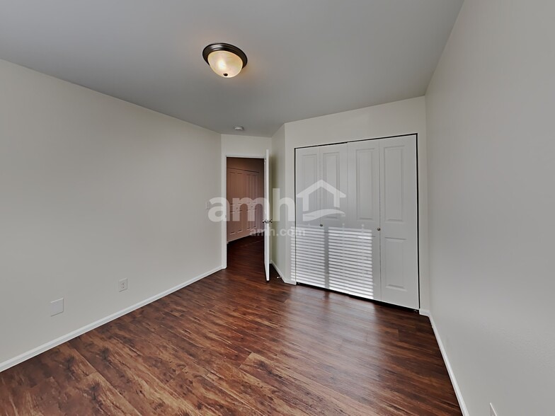 Building Photo - 17920 16th Ave Ct E