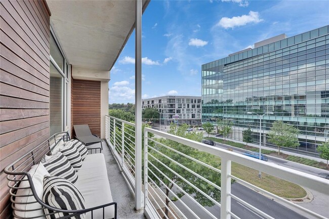 Building Photo - 210 Lee Barton Dr