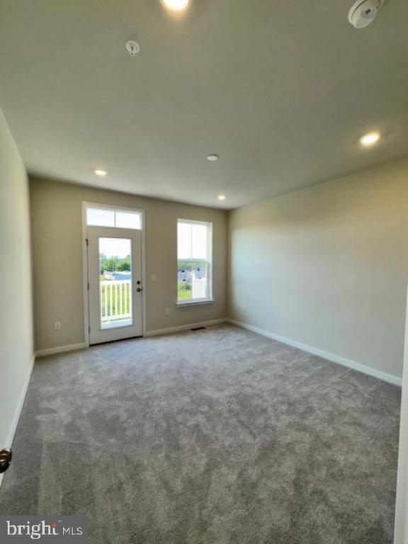 Building Photo - 701 Platinum Dr