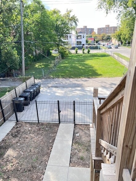 Building Photo - 6402 S Eberhart Ave