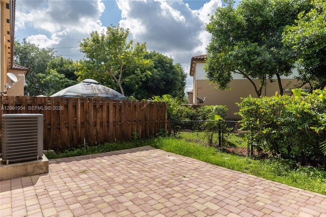 Building Photo - 12722 SW 49th Ct