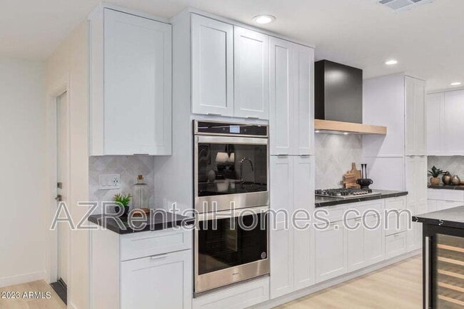 Building Photo - 3005 N 81st Pl