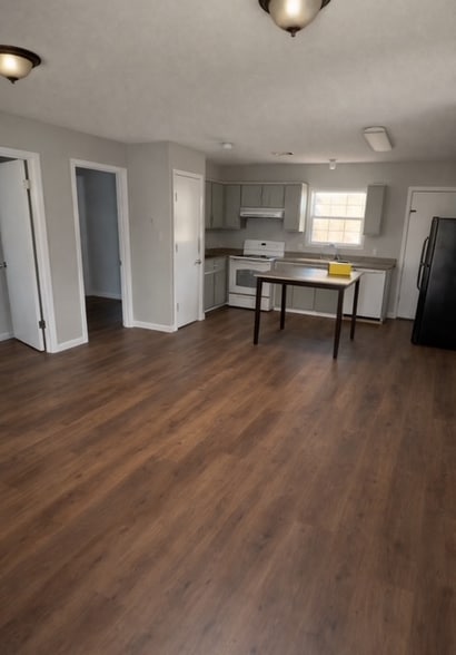 Building Photo - 30464 Pete Smith Rd