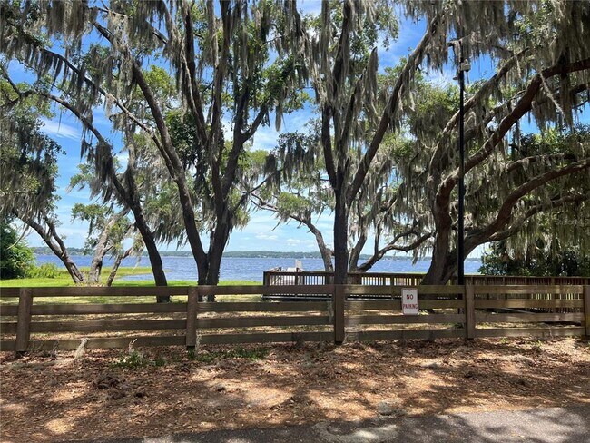 Building Photo - 686 Park Valley Cir