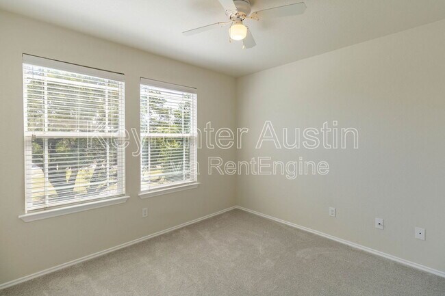 Building Photo - 1704 Sand Hills Dr