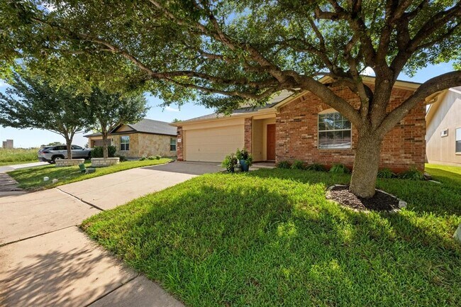 Building Photo - 13001 Carillon Way