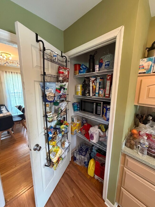Building Photo - Charming 2 Bedroom Home with Spacious Yard in Henrico!