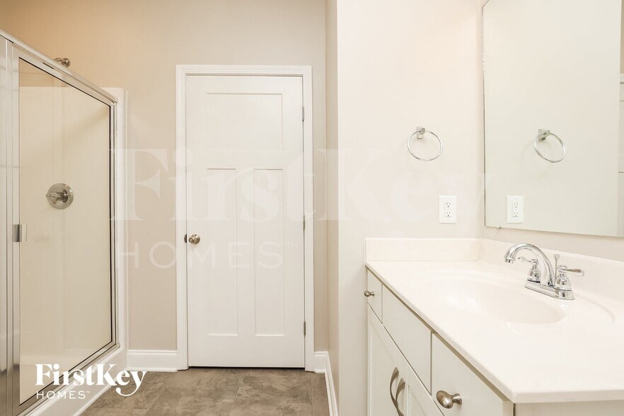 Building Photo - 286 Telavera Dr