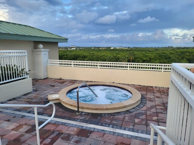 Building Photo - 350 N Federal Hwy