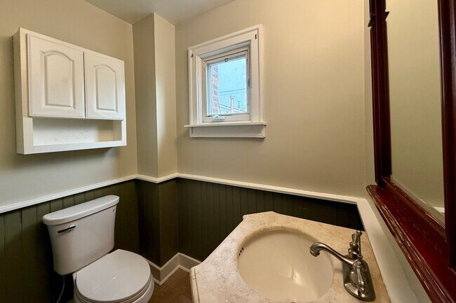 Building Photo - 9 Greenridge Place #1