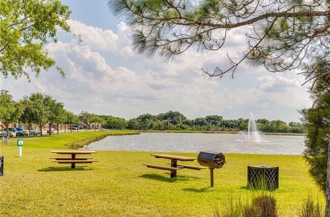Building Photo - Great 3bed/2.5bath Rental Opportunity in T...