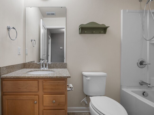 Building Photo - 4 Bedroom/2 Bath Duncan/Riverfalls