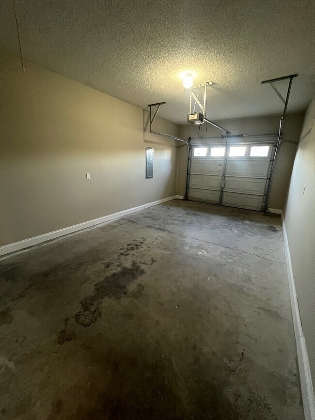 Building Photo - 104 Bull Bay Dr