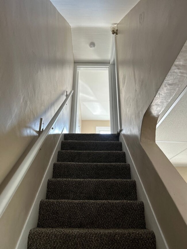 Building Photo - Stunning Home Located in Northeastern School District