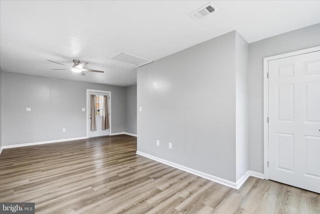 Building Photo - 130 Cox Rd