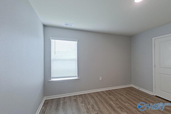 Building Photo - 1044 Pilgrim Ln