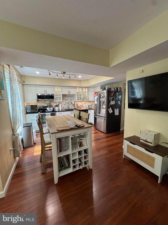 Building Photo - 1724 Balas Cir