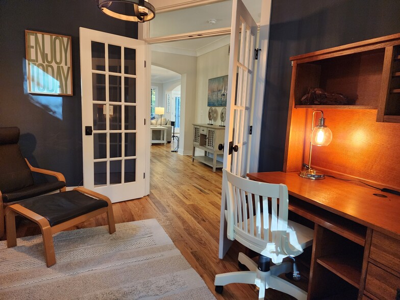 Working from home has never been easier in this private office - 463 Lake Wylie Rd