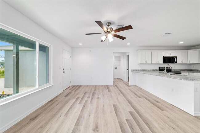 Building Photo - 874 NE 130th Terrace
