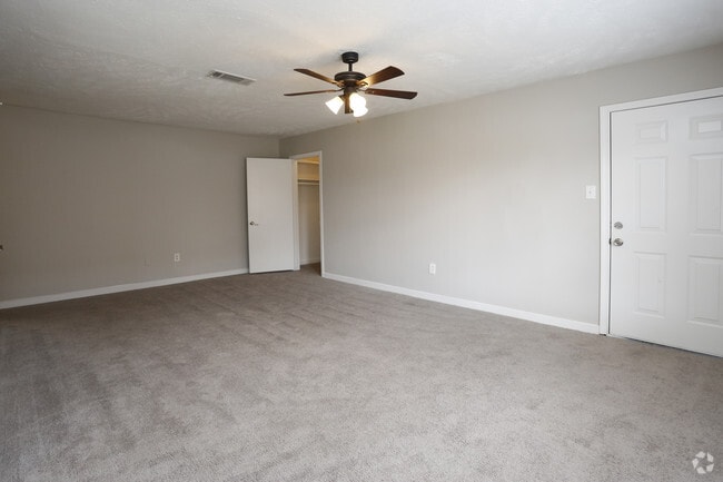 2BR,2BA - X - Arlington