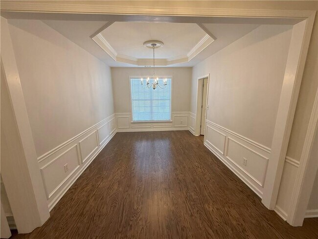 Building Photo - 1460 Vinery Ave