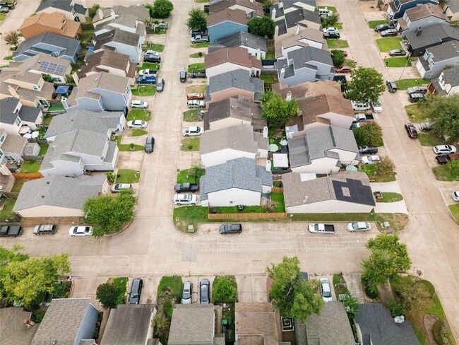 Building Photo - 10327 Gladewood Dr