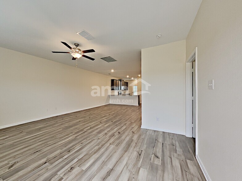 Building Photo - 3137 Bowen St