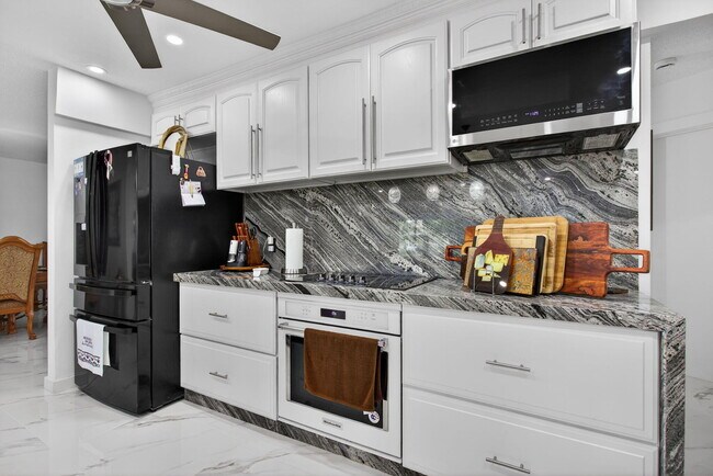 Building Photo - 6661 NW 23rd St