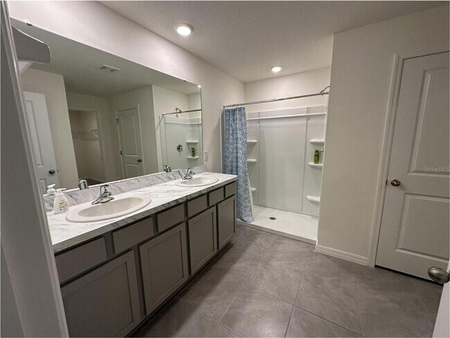 Building Photo - 16680 SW 30th Avenue Rd