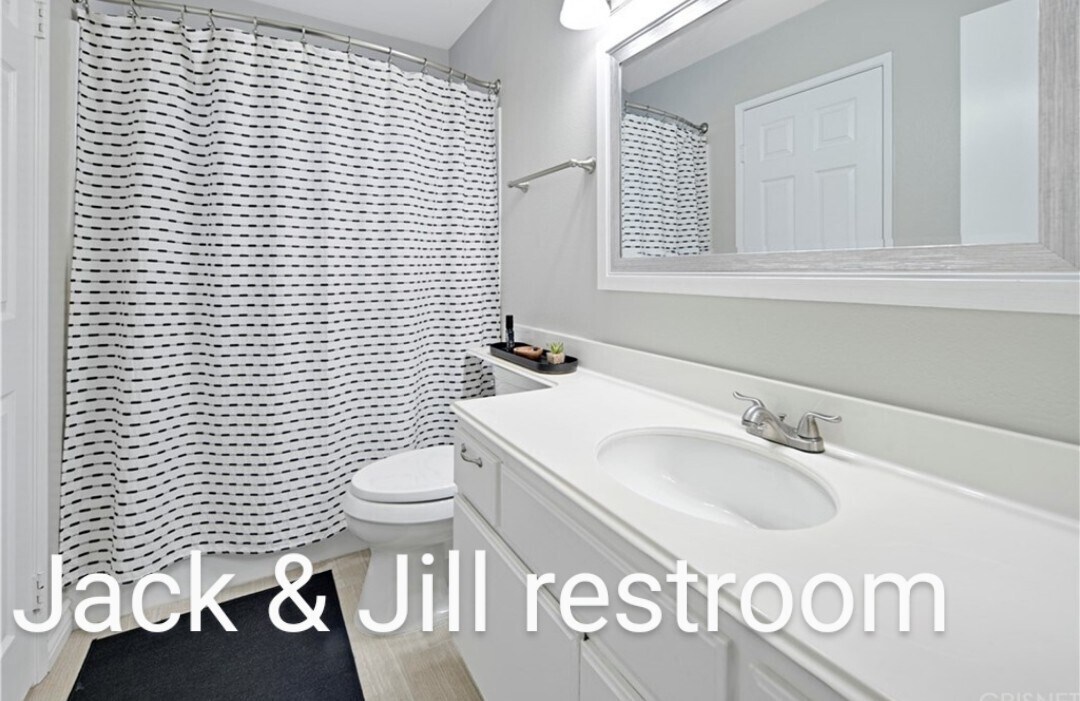 Upstairs Guest restroom - 3322 Holly Grove St