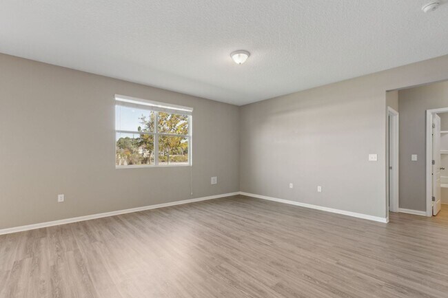 Building Photo - Spacious 5-Bedroom Home  – Prime Amelia Concourse Location!