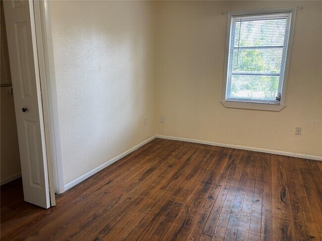 Building Photo - 128 2nd Ave SW