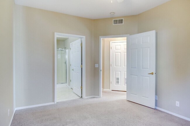 Building Photo - 3855 Strawberry Field Grove