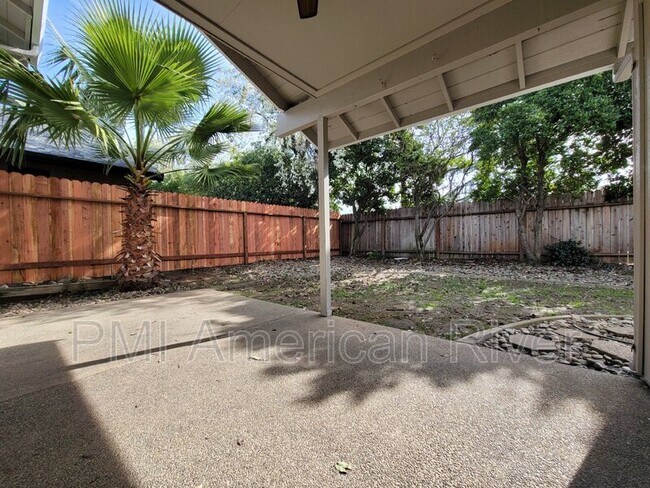 Building Photo - 5108 Parque Vista Way