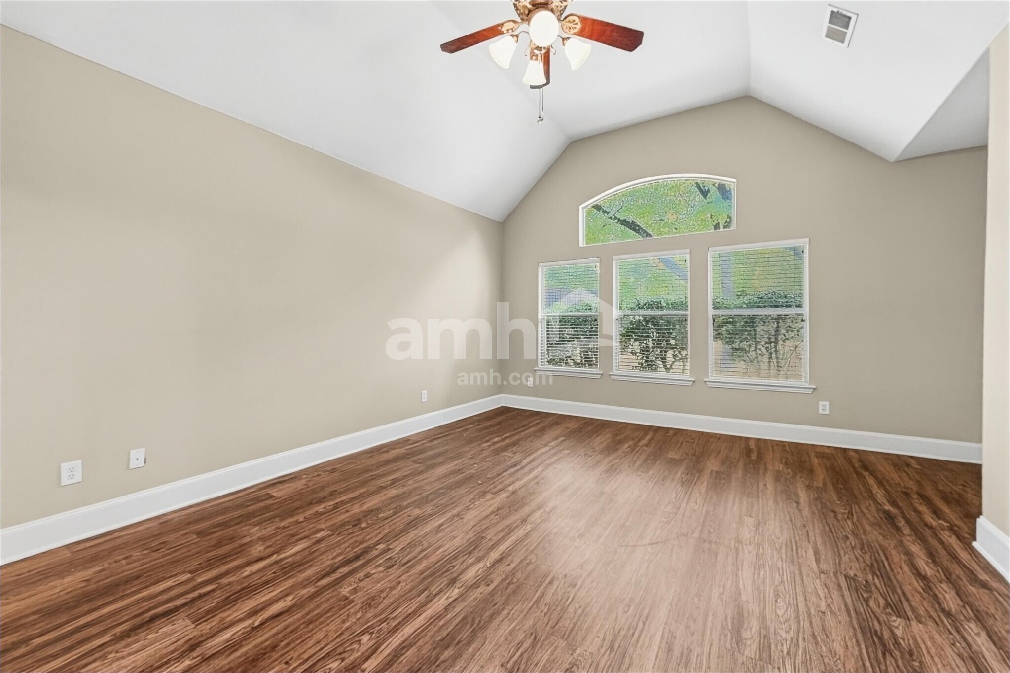 Building Photo - 1713 Palo Verde Dr