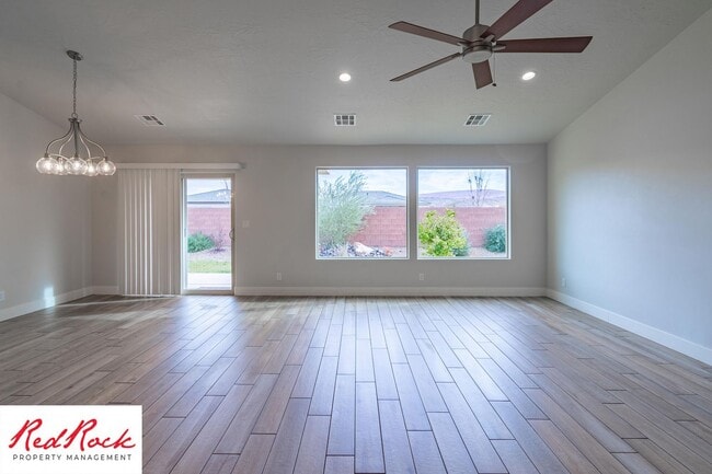 Building Photo - Beautiful 4 Bedroom Home