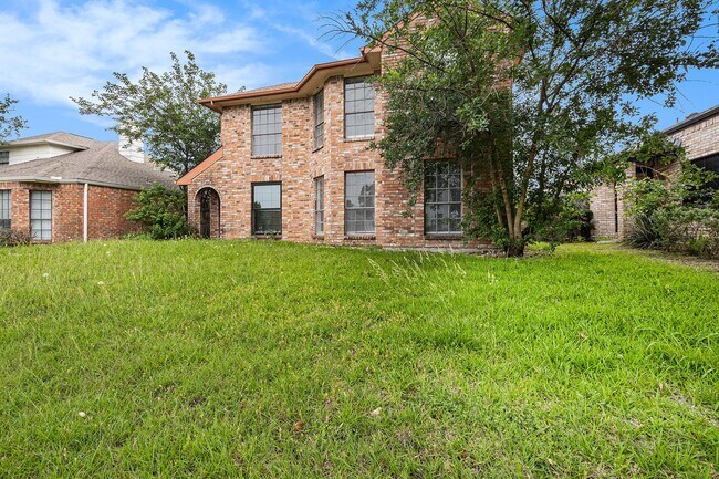 Building Photo - Beuatiful Home in Dallas County