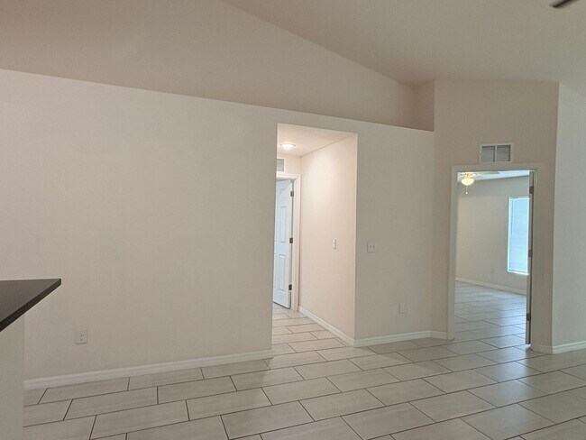 Building Photo - 826 Gleason Pkwy
