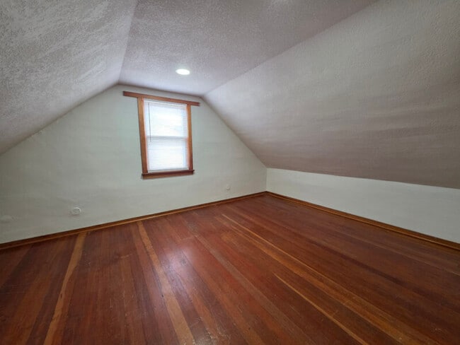 Building Photo - 120 N Iowa Ave