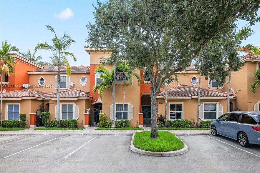 SO FLO Real Estate Group 2741 SW 120th Ter # 305-3 MIRAMAR, FL - 2741 SW 120th Ter