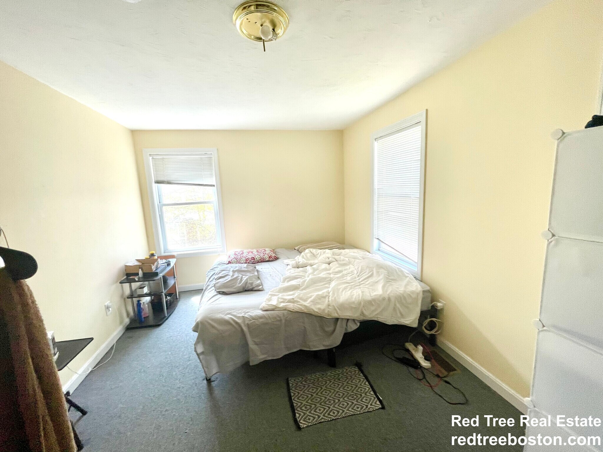 Building Photo - 24 Lawn St