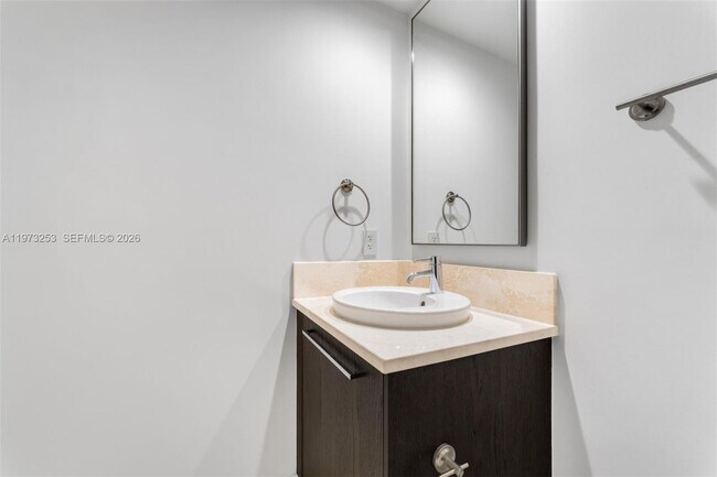 Building Photo - 17121 Collins Ave