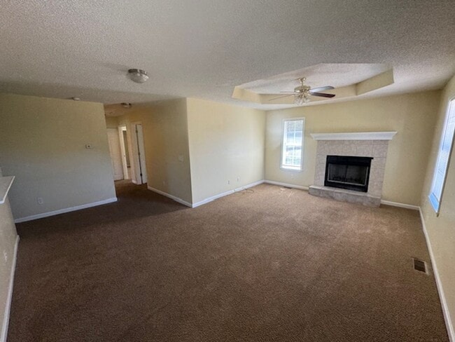 Building Photo - 3301 Roanoke Rd