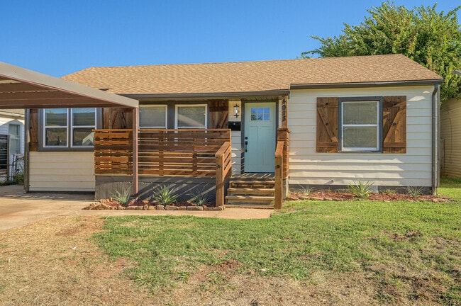 Building Photo - 4013 Mallard Dr