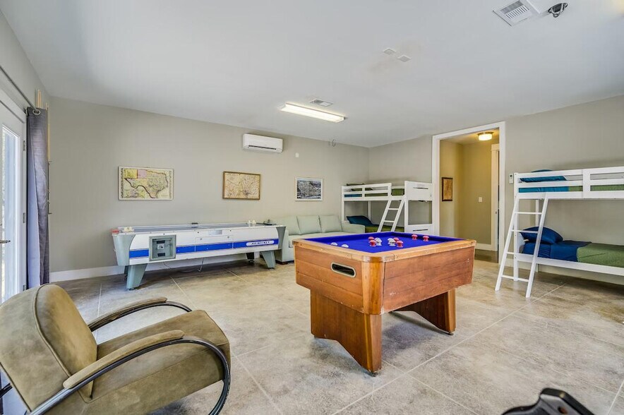 Building Photo - 12715 Trail Driver