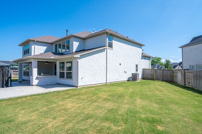 Building Photo - 4706 Llano Lp