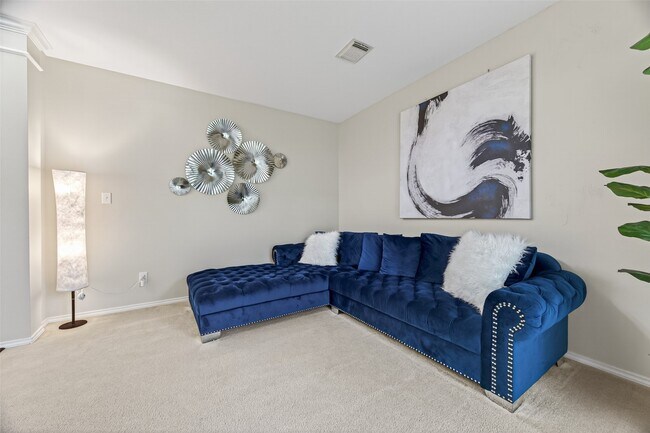 Building Photo - 5911 Indian Hills Ln